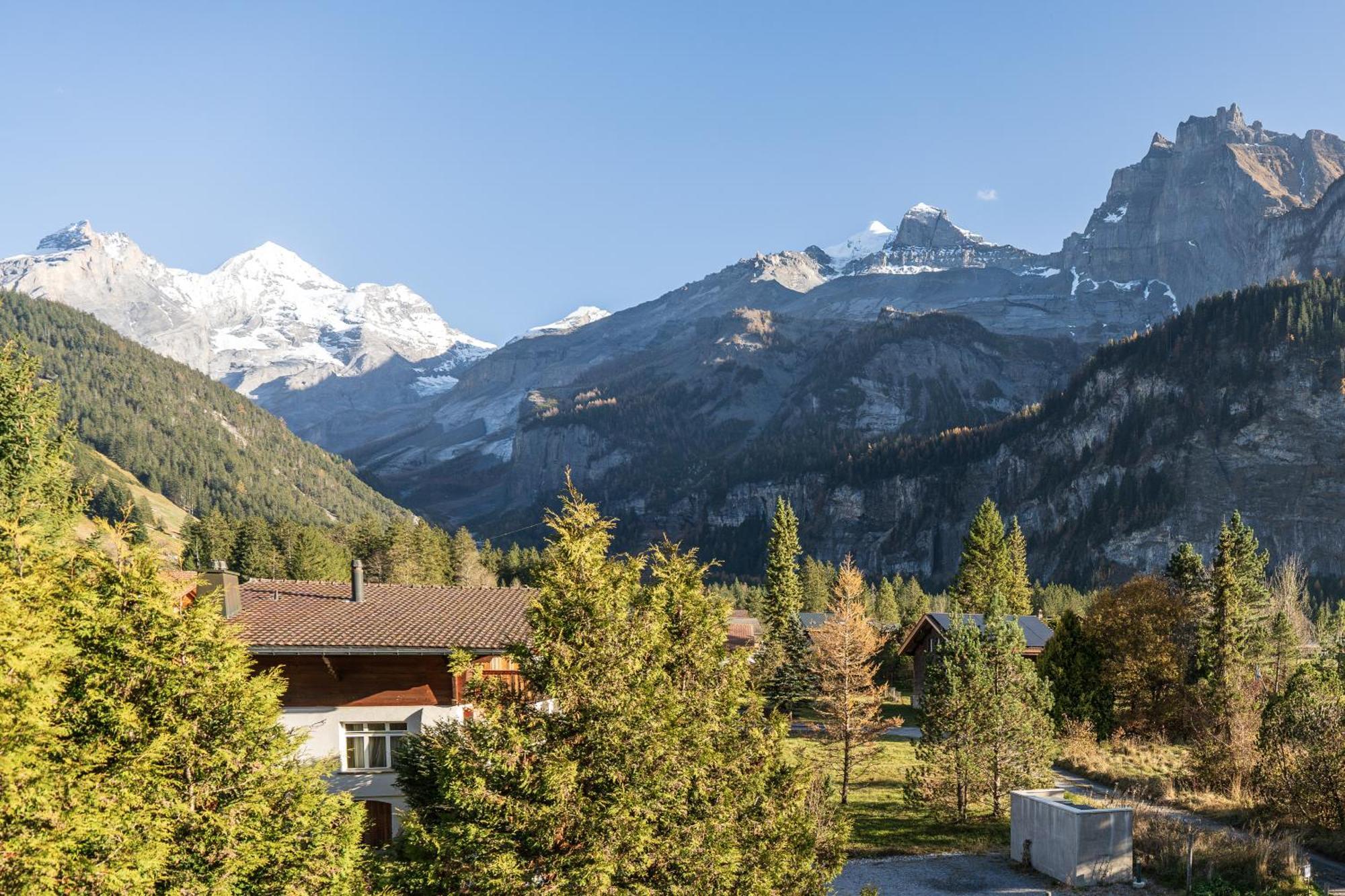 Bellevue & Classy Mountain View Apartment Kandersteg Buitenkant foto